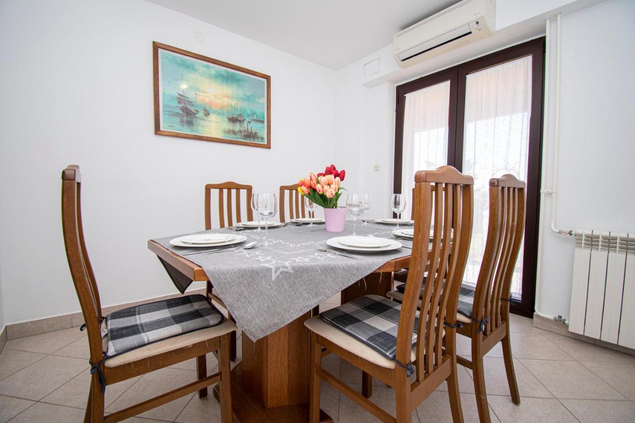 Holiday Apartment 50M From The Beach Пєщана-Увала Екстер'єр фото